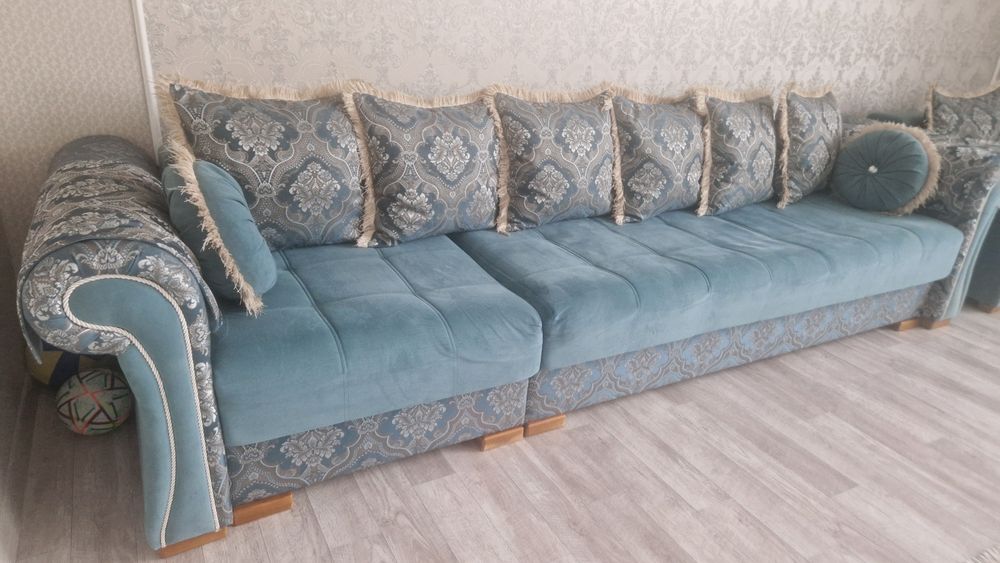 Продам диван с креслом