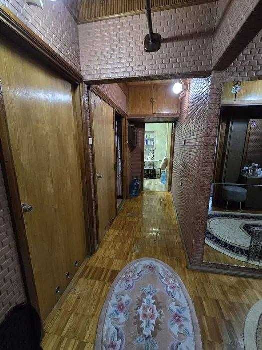 Продается 3-х ком. квартира. Юнус-абад 19кв-л