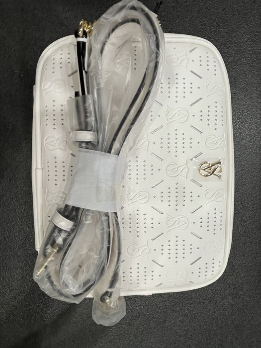 Чантa и портмоне на Victoria's Secret