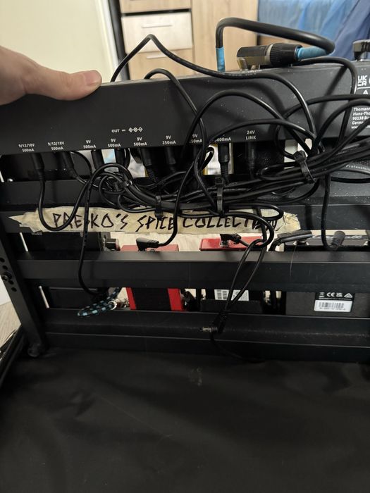 Пълен педалборд à la heavy metal