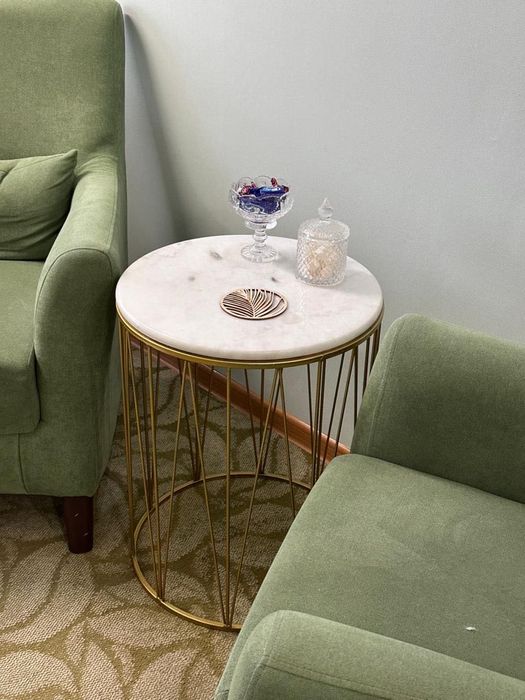 Продам журнальный столик