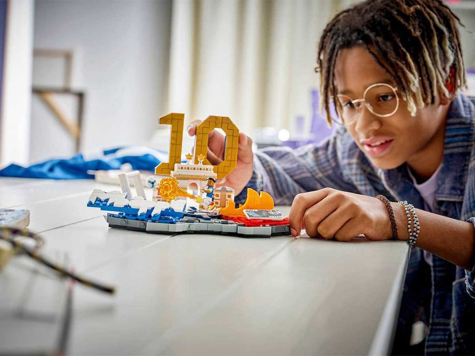 LEGO: Килиан Мбаппе (43013 Editions)