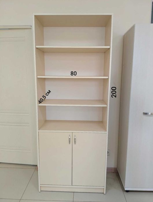 Продам офисную мебель (комплект)