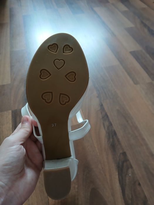 Sandale din piele