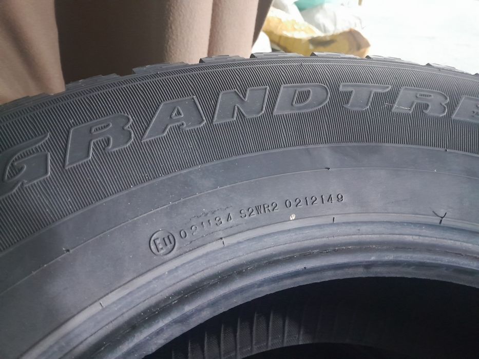 Продам шины зима 265/65R17 116T б/у.