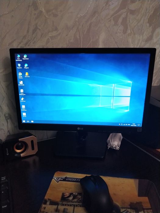 Продаётся монитор  LG 19".