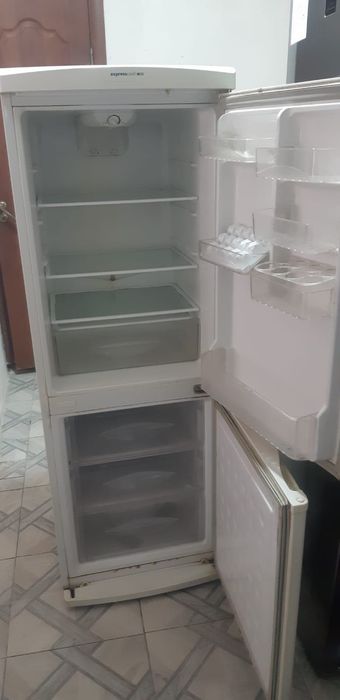 Срочно продаю холодильник