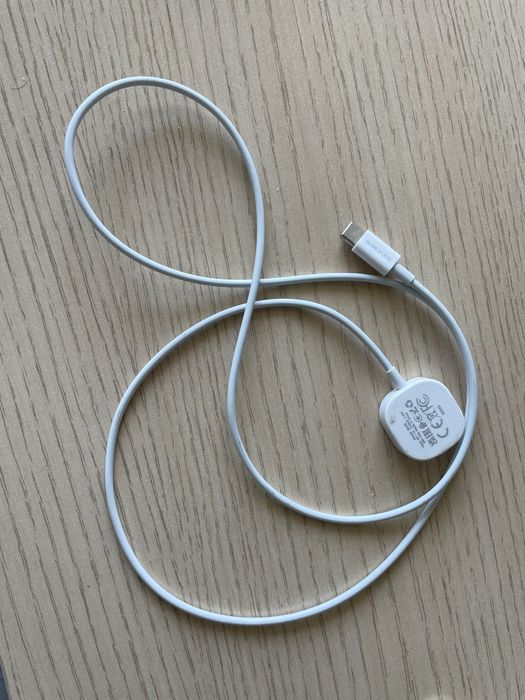 Продам  часы Apple Watch Series 4, 44 мм.