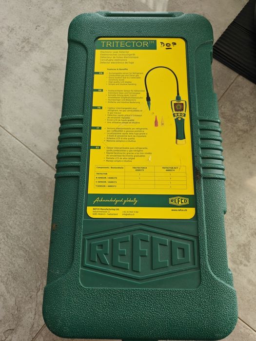 Refco TRITECTOR-R Detector portabil de agent frigorific cu display