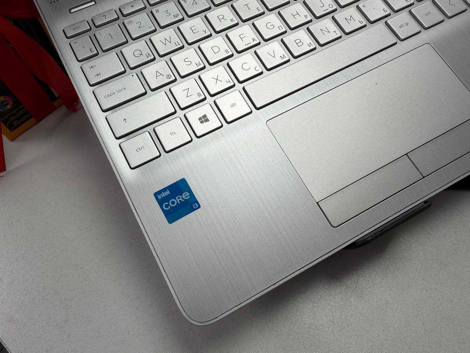 HP 15 Core i3-10*ОЗУ 8*SSD 256*Для работы