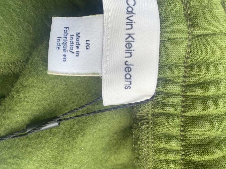 Спортен панталон анцунг на марката calvin klein оригинални