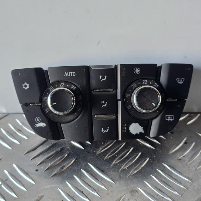 Panou Comanda clima Opel Astra J