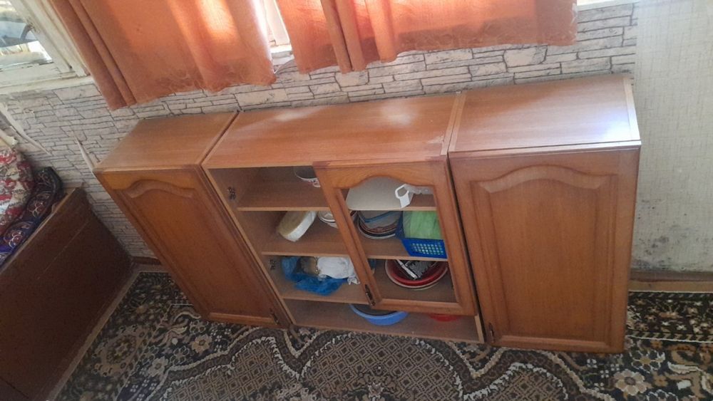 Кухонный гарнитур Орех/массив.