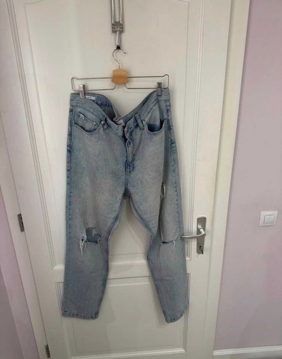 Pantalon blugi rupti CALVIN KLEIN marimea 36W