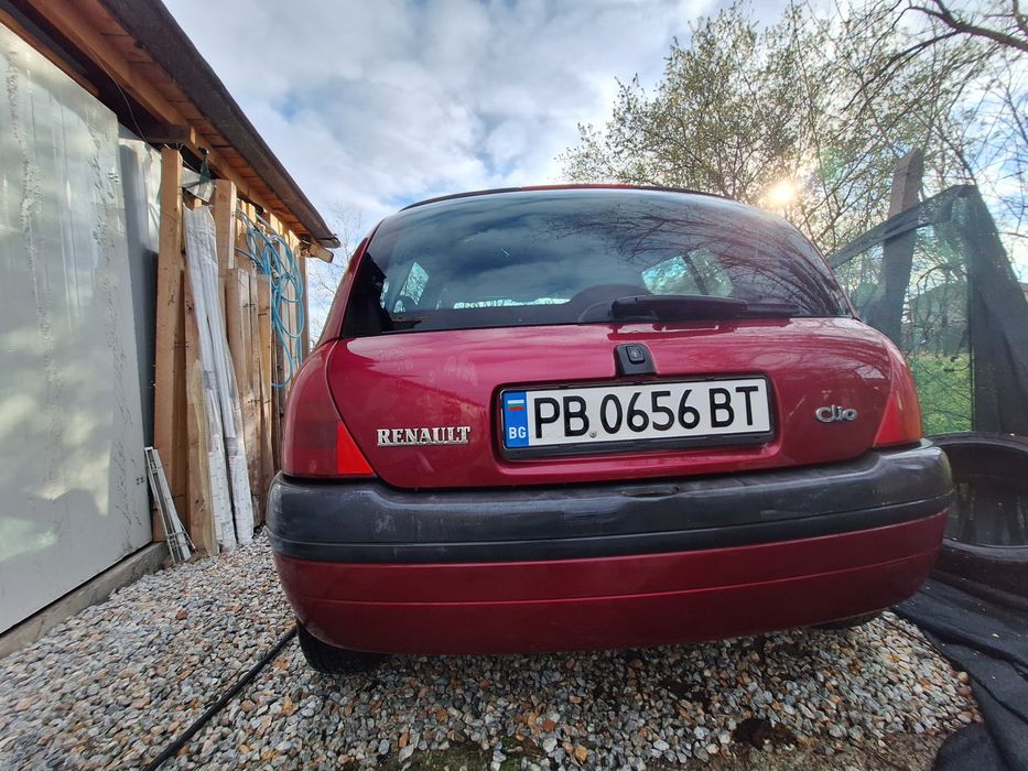 Продава се Renault Clio 1.2 бензин, 2000 г
