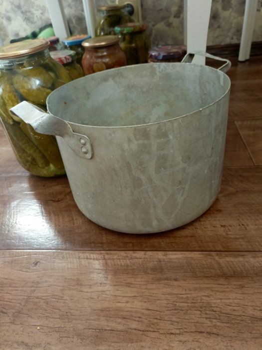 Кастрюля алюминиевая 5-6 литрвов