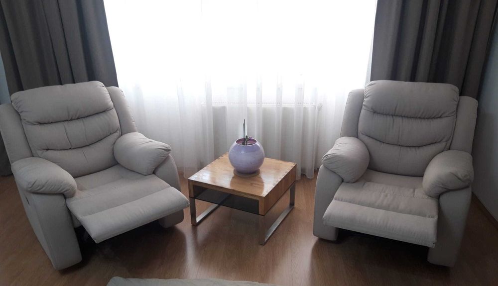 Set Canapea 3 locuri Recliner + 2 Fotolii Recliner | Crem | Stare Impecabila