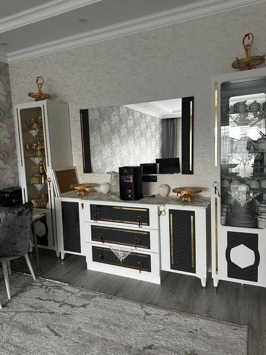 Продается набор и отдельно спальня