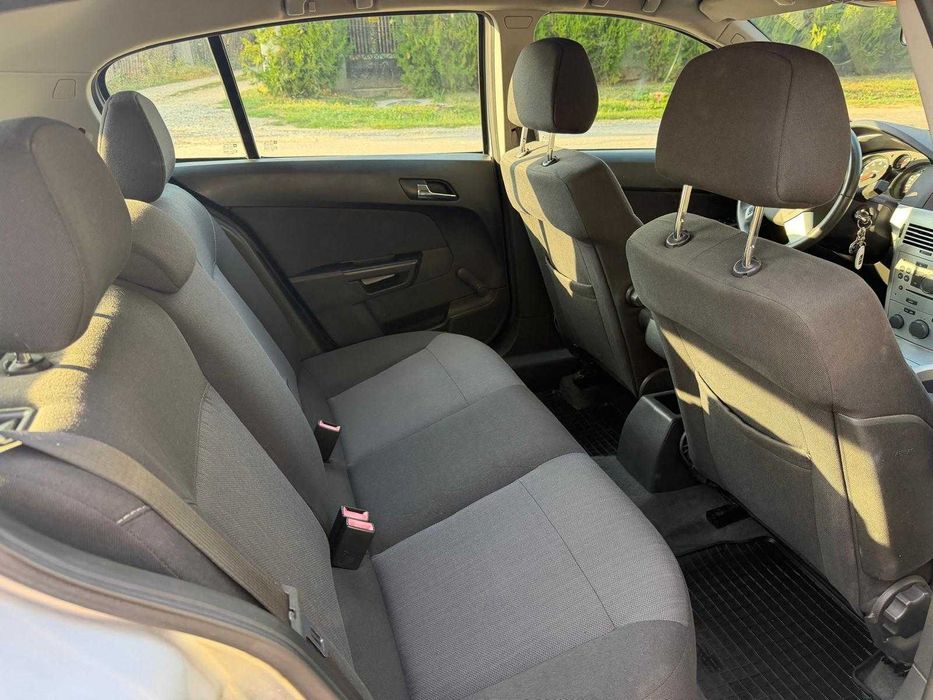 Vand Opel Astra H 2010 – 1.6XER – Clima / Întretinuta