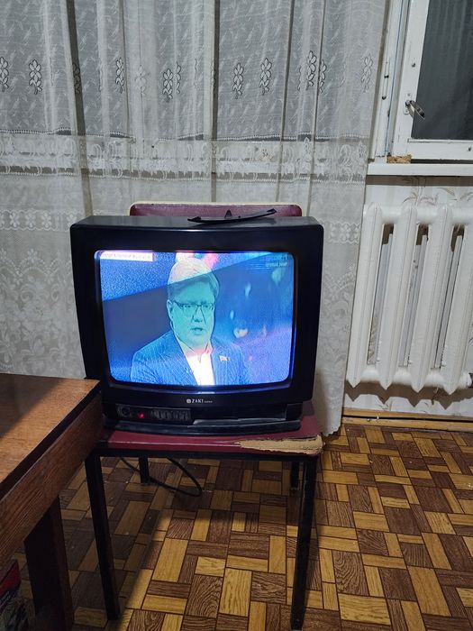 Телевизор цветной "ZAKI" JAPAN 35cm