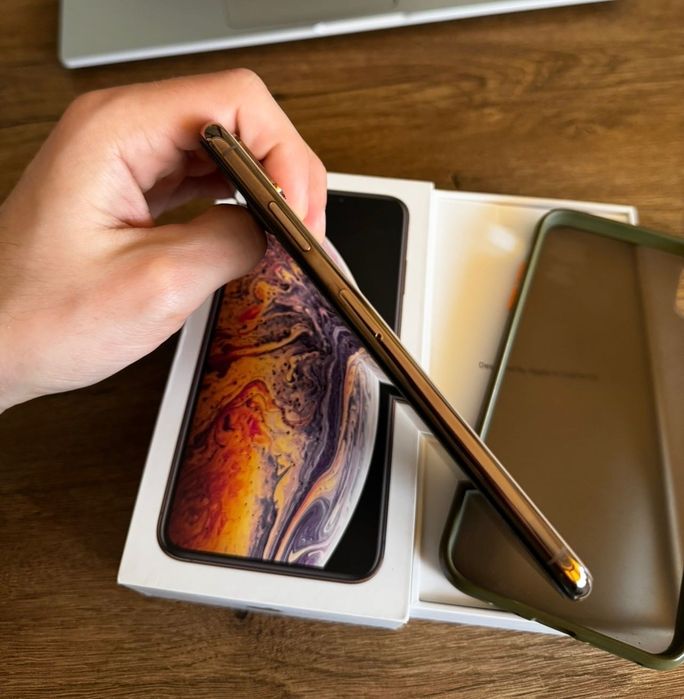 Vând iPhone XS Max 256 GB