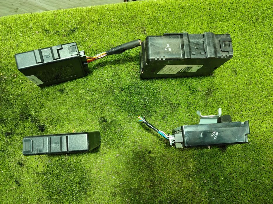 MODUL CONTROL TRANSMISIE + MODUL SENZORI PARCARE (2 BUC.) + MODUL PRESIUNE ANVELOPE  TOYOTA PRIUS T3 V 1.8 BENZINA HYBRID ELE 2015 / HATCHBACK 2015-2018 COD OEM 89535-76011 / PZ464-G3421-C1 / 4M0175T51 / 89760-47050 / PZ464-B4420-B1