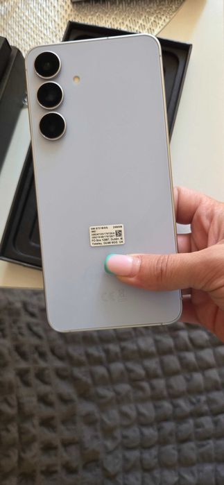 Телефо самсунг s25 fe