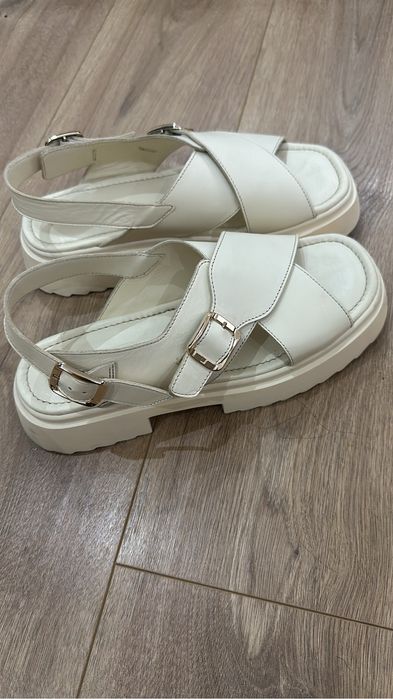 Сандали женские