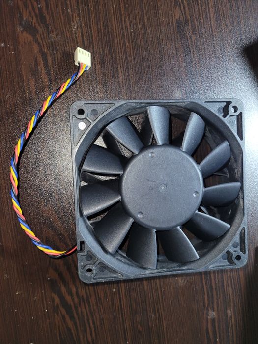 Серверной кулер. Скидка есть