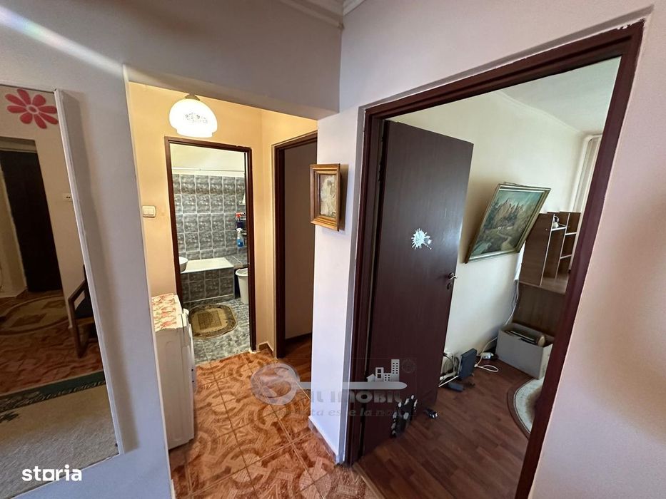 Apartament 3 camere decomandat, 70 mp, Centru – UMF, etaj 3 — fotografia 3
