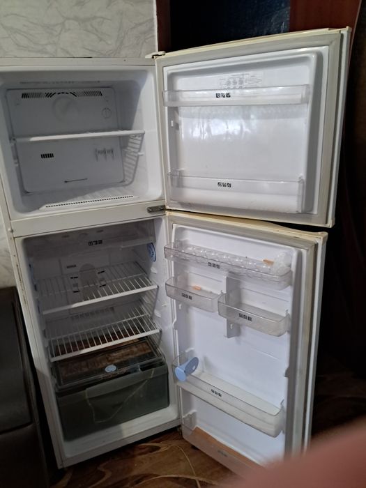 Продам холодильник Zamsung RT 37