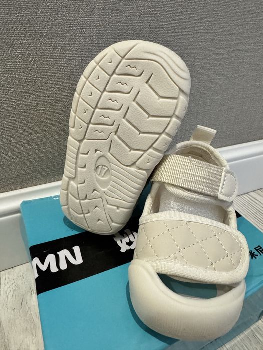 Детские сандалии