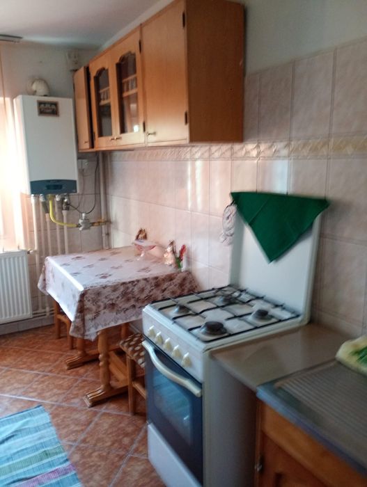 Închiriez apartament