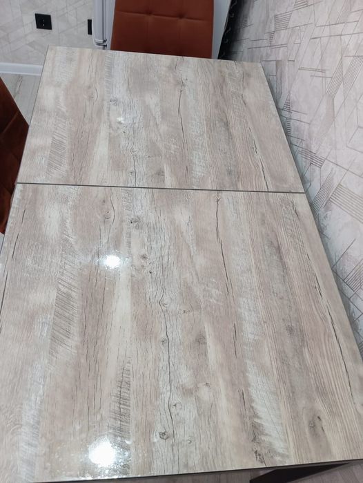 Продам срочно стол