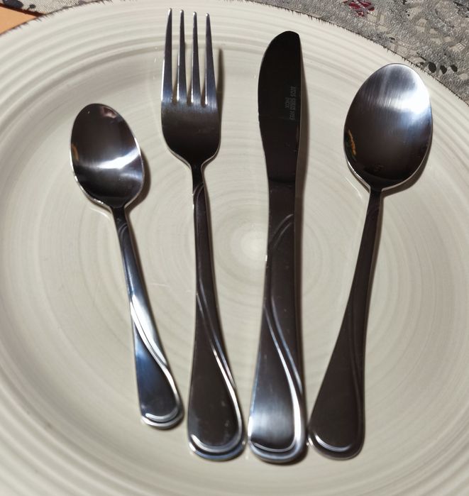 Set tacâmuri inox ICOS Regina 24 piese (6 persoane)