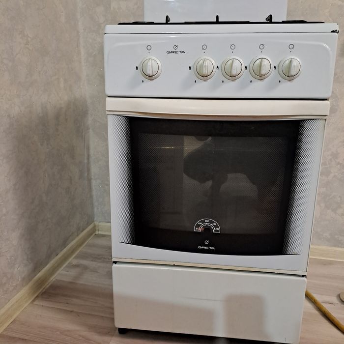 Продам газ плиту