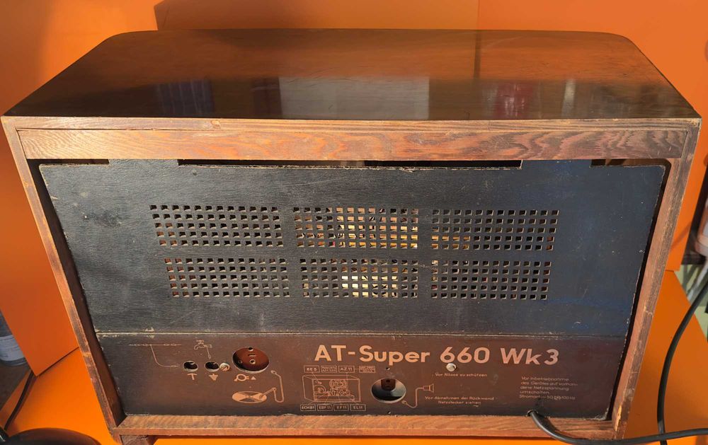 Ретро Лампово Радио AT-Super 660 Wk3 AEG