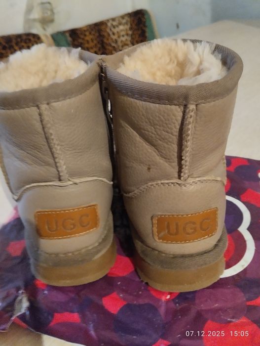 Продам угги 26р бежевый цвет