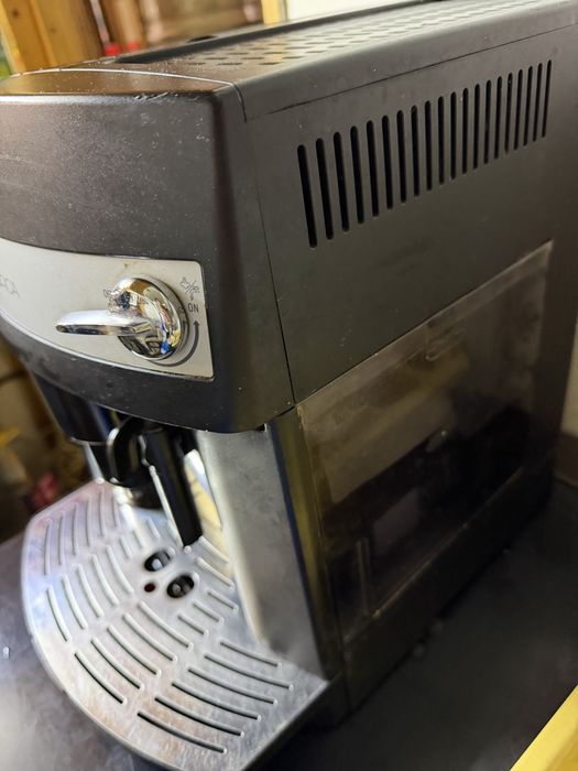Expresor cafea DeLonghi