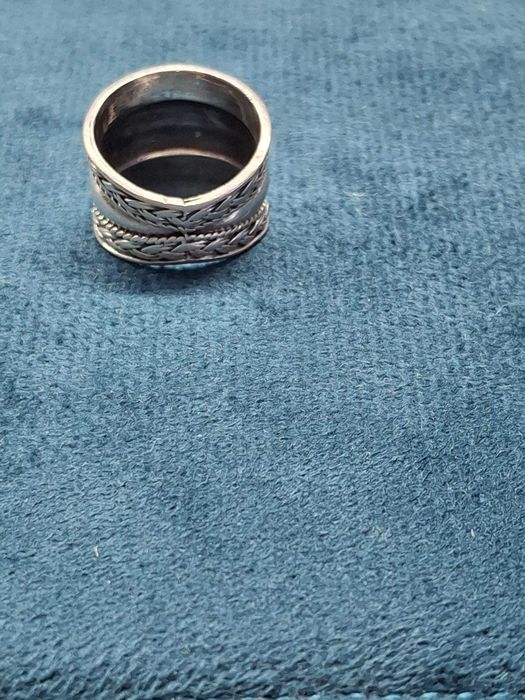 Inel lat în stil etnic / Bali cu Onix Negru