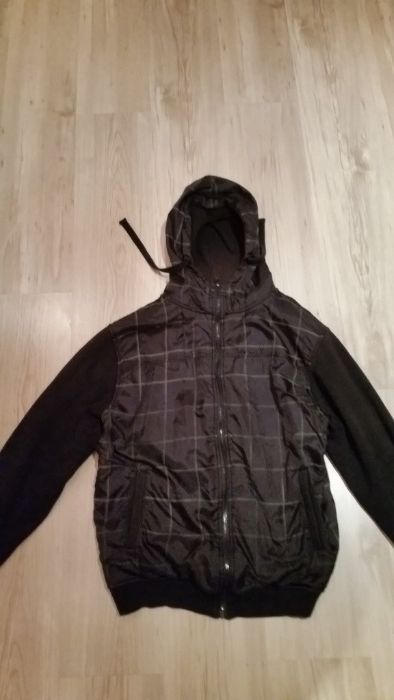 Пролетно-есенно яке с качулка