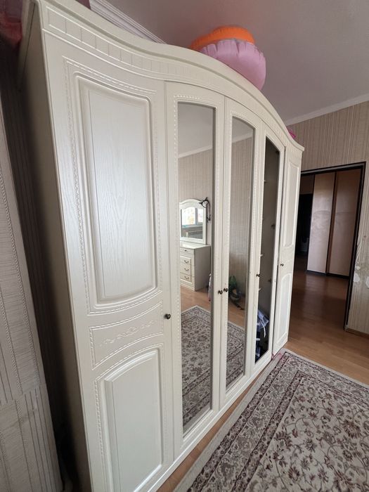 Спальный гарнитур