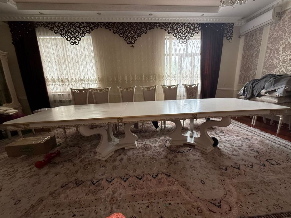 обеденный стол для гостиной