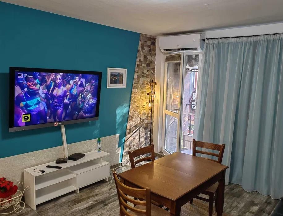 Дава се под наем Двустаен апартамент в Пловдив, Център - 55 кв.м за 400 € - Снимка #1