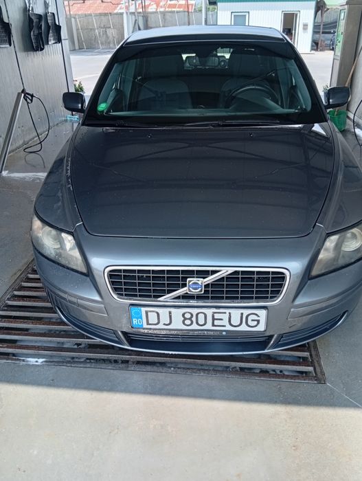 Vând Volvo S40 2005