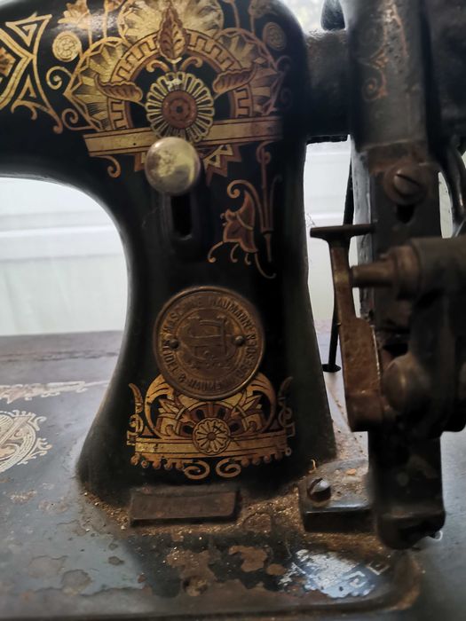 Mașină de cusut Naumann