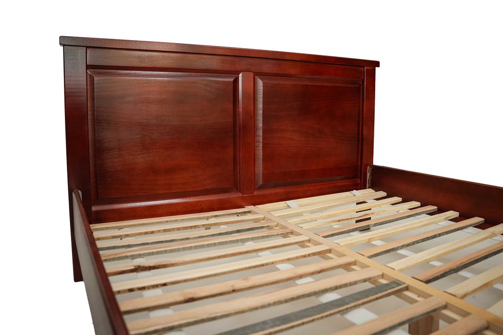 Pat din lemn masiv de fag Marius, culoare mahon, 160x200 cm