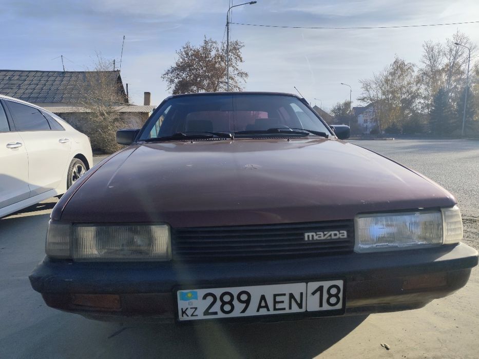 Продам машину Мазда 626 старушка