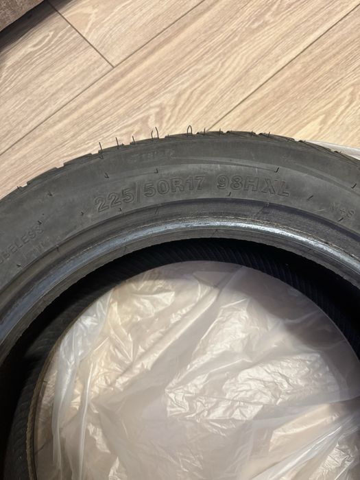 Продам шины r17 Roadmarch