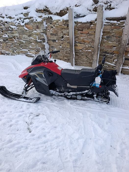 Снегоход в идеальном состоянии